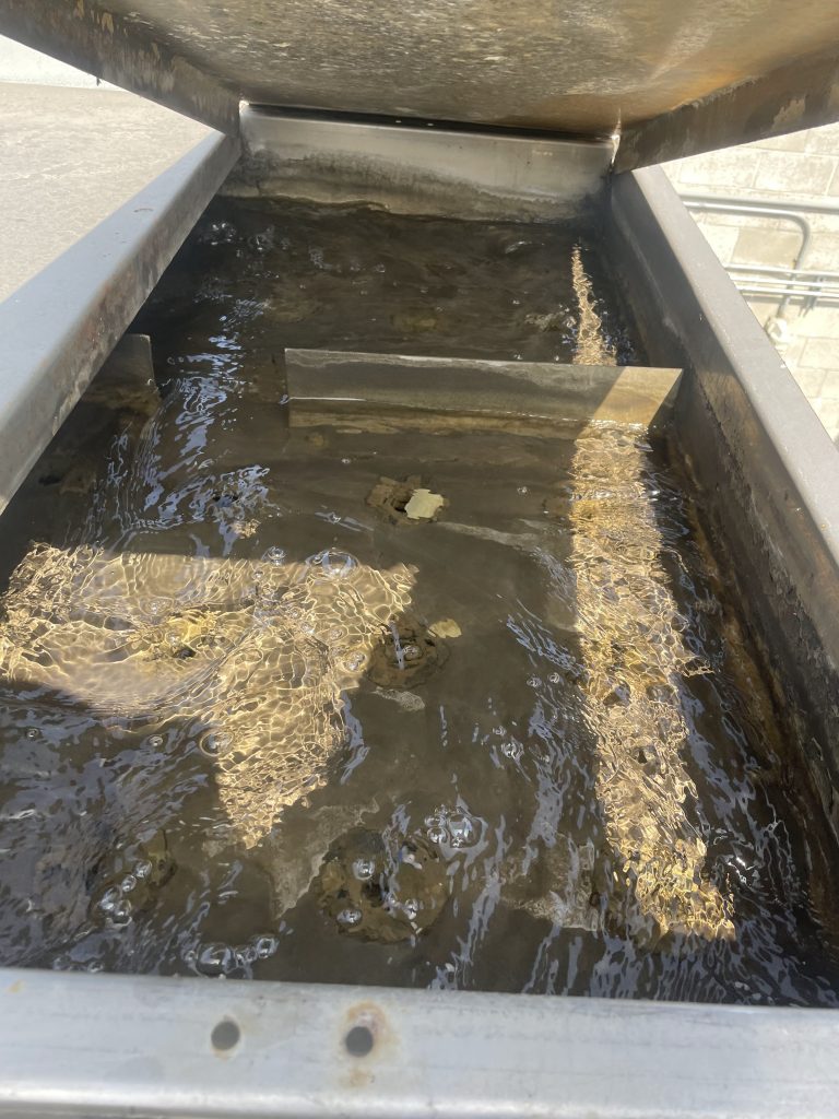 dirty distribution nozzles